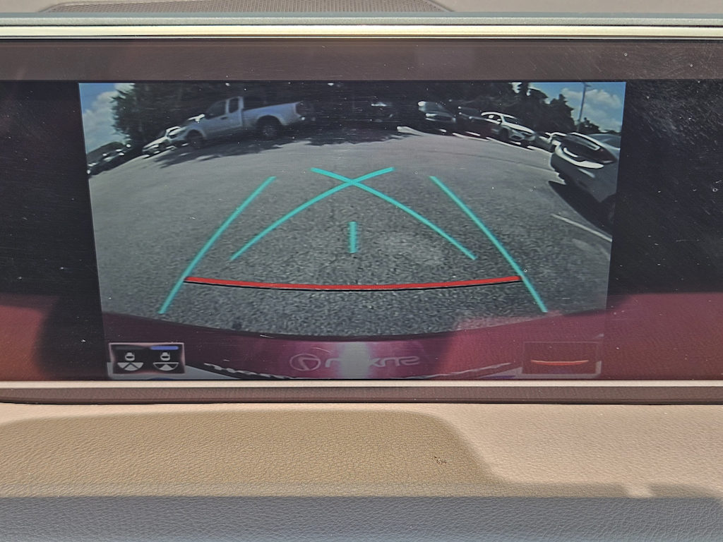 Thumbnail: 2019 Lexus ES - 24