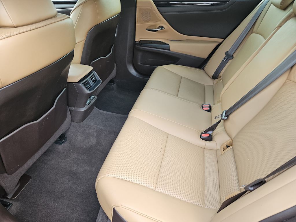 Thumbnail: 2019 Lexus ES - 11