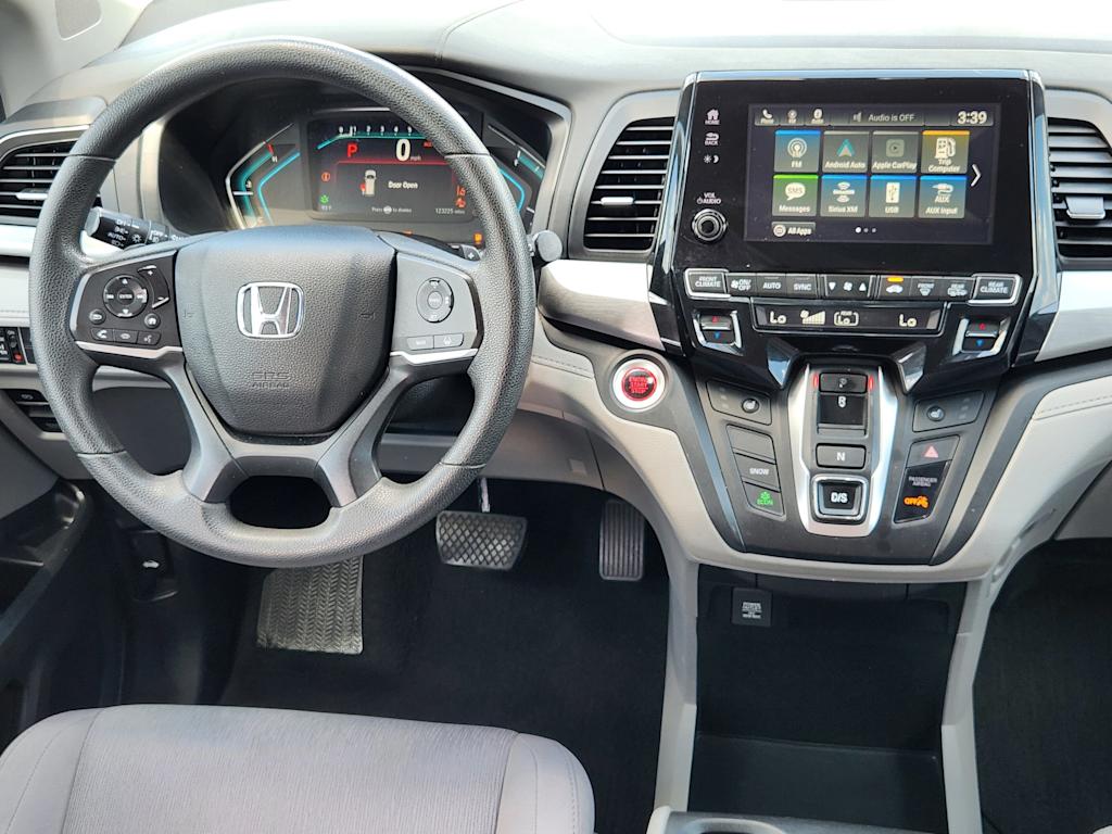 Thumbnail: 2018 Honda Odyssey - 12