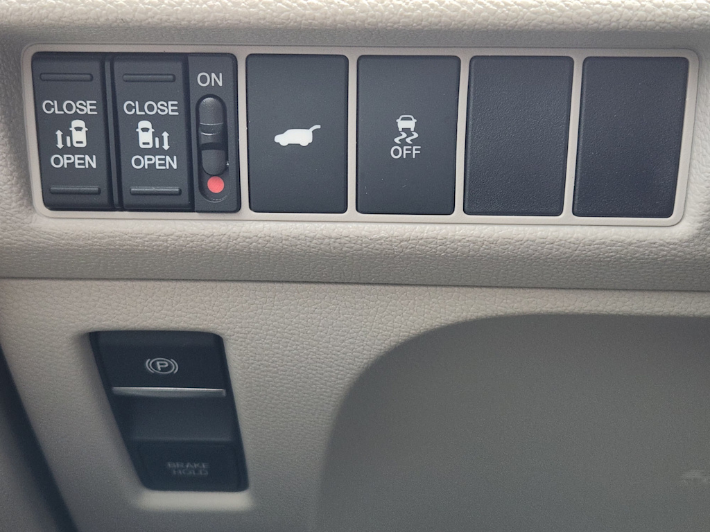 Thumbnail: 2026 Honda Odyssey - 26