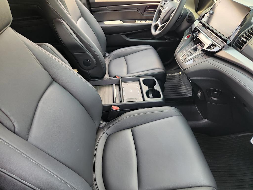 Thumbnail: 2026 Honda Odyssey - 10