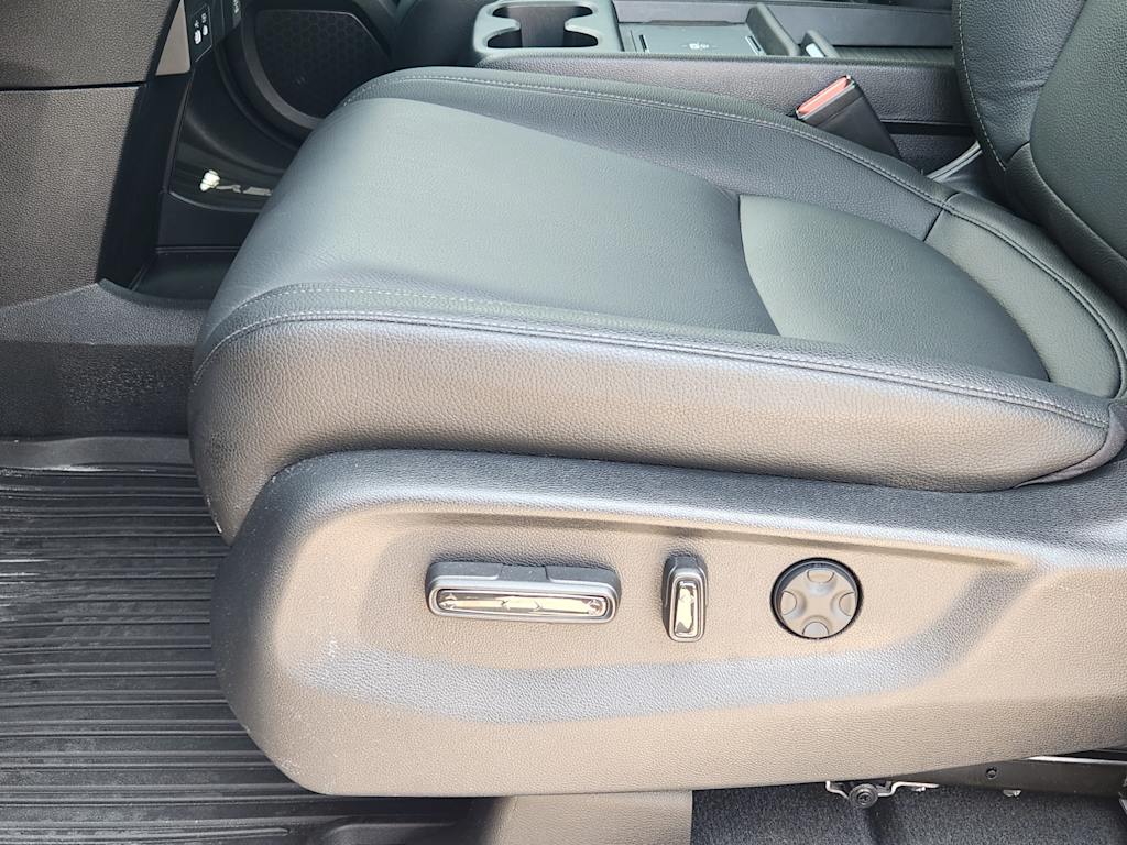Thumbnail: 2026 Honda Odyssey - 30