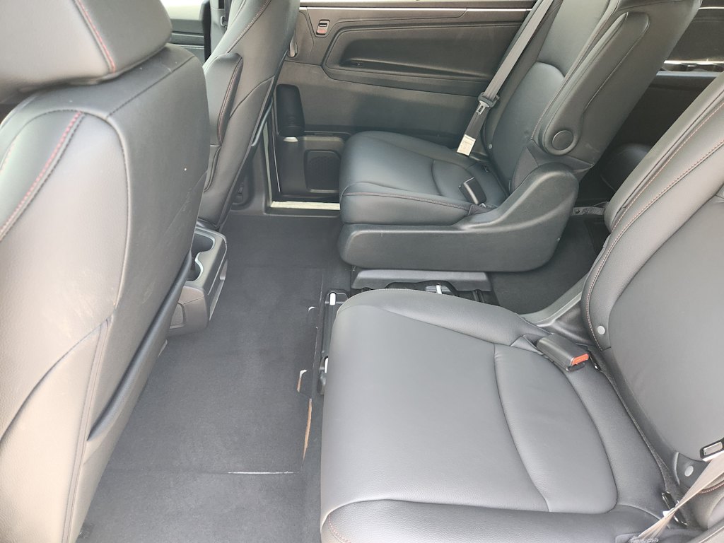Thumbnail: 2026 Honda Odyssey - 11