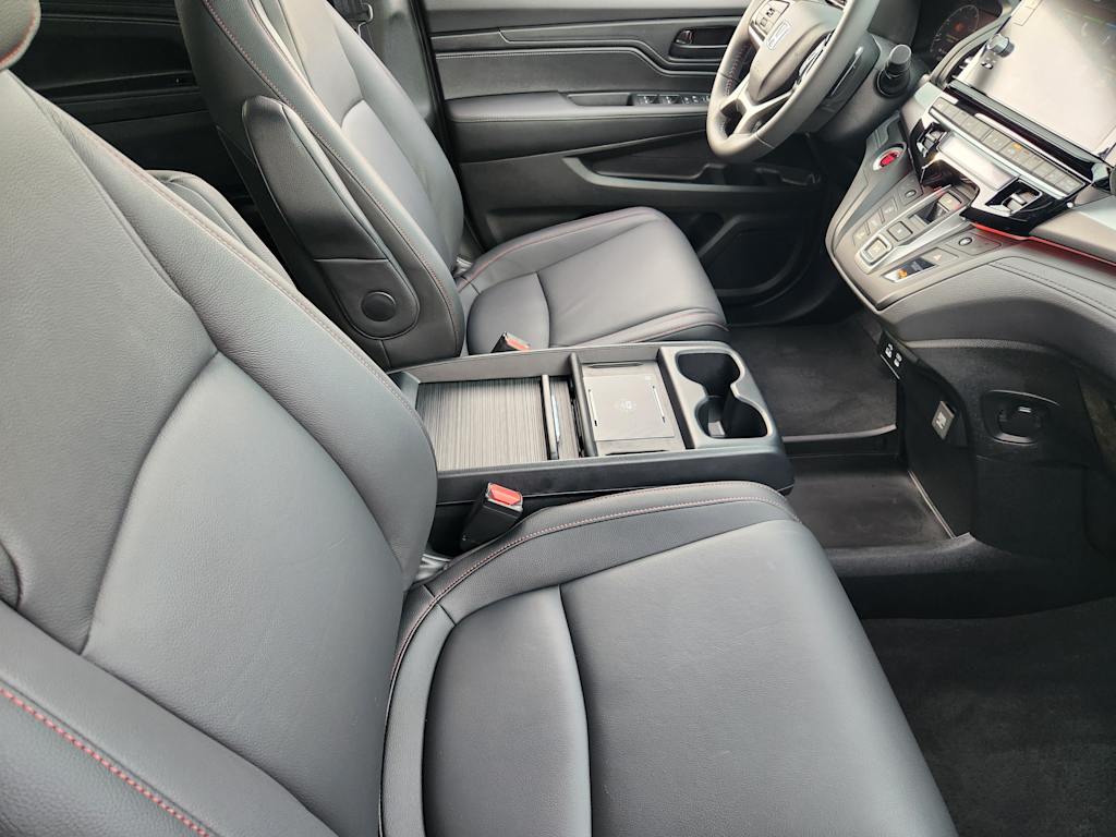 Thumbnail: 2026 Honda Odyssey - 9