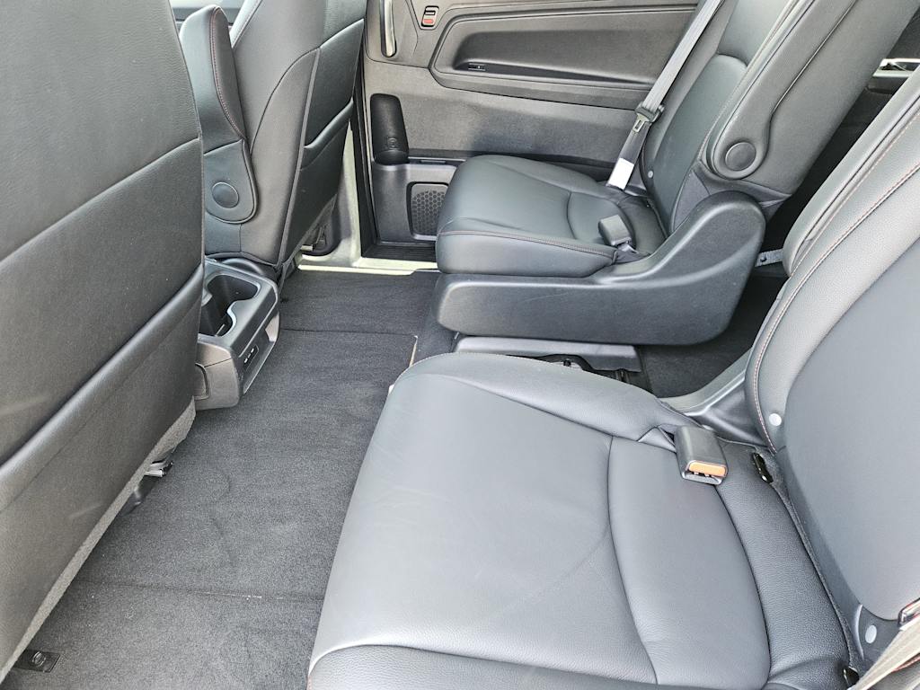 Thumbnail: 2026 Honda Odyssey - 11