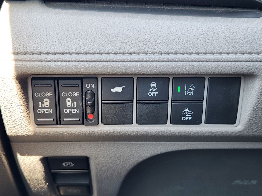 Thumbnail: 2018 Honda Odyssey - 26