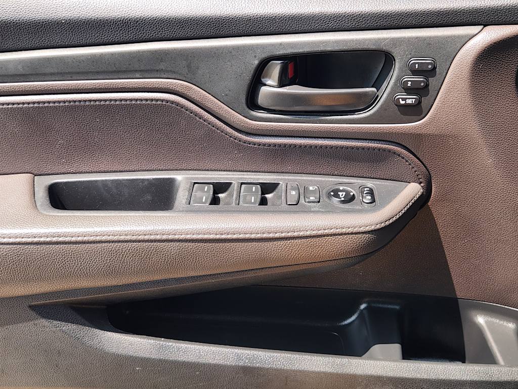 Thumbnail: 2020 Honda Odyssey - 28