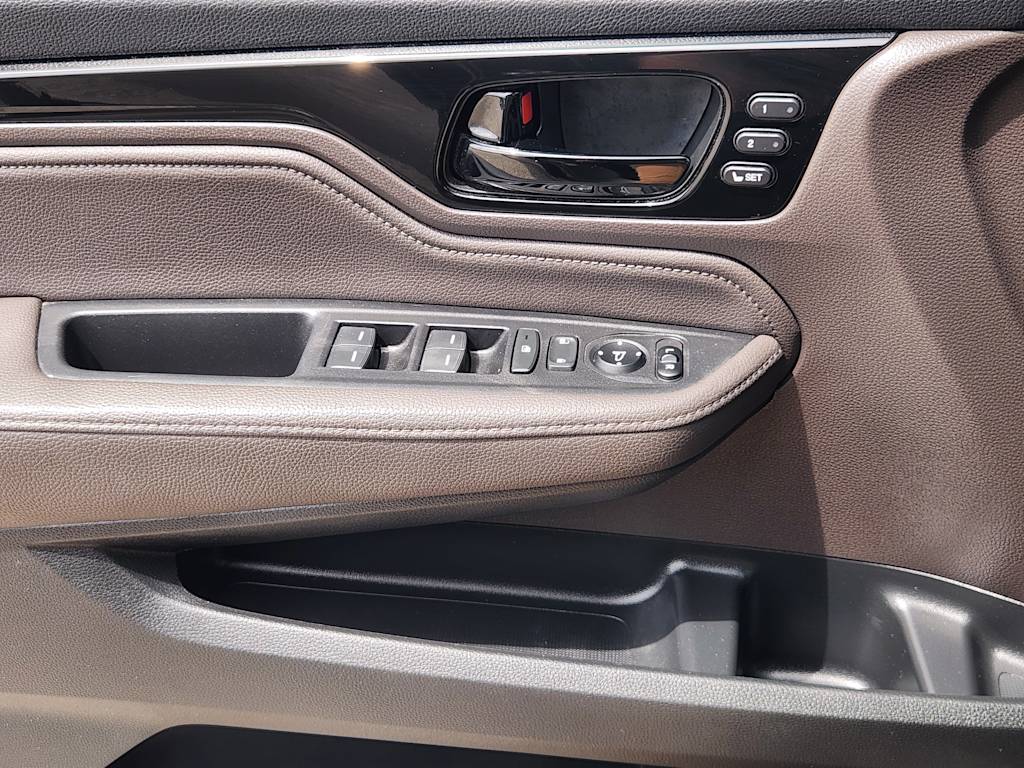 Thumbnail: 2022 Honda Odyssey - 30