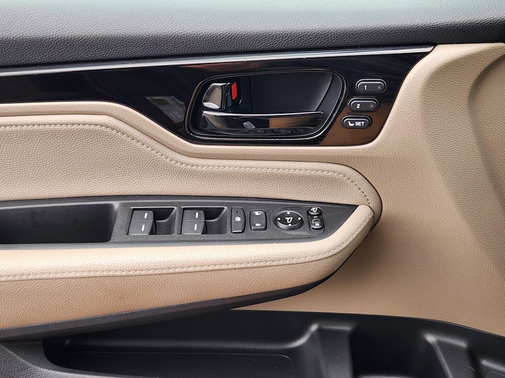 Thumbnail: 2018 Honda Odyssey - 27