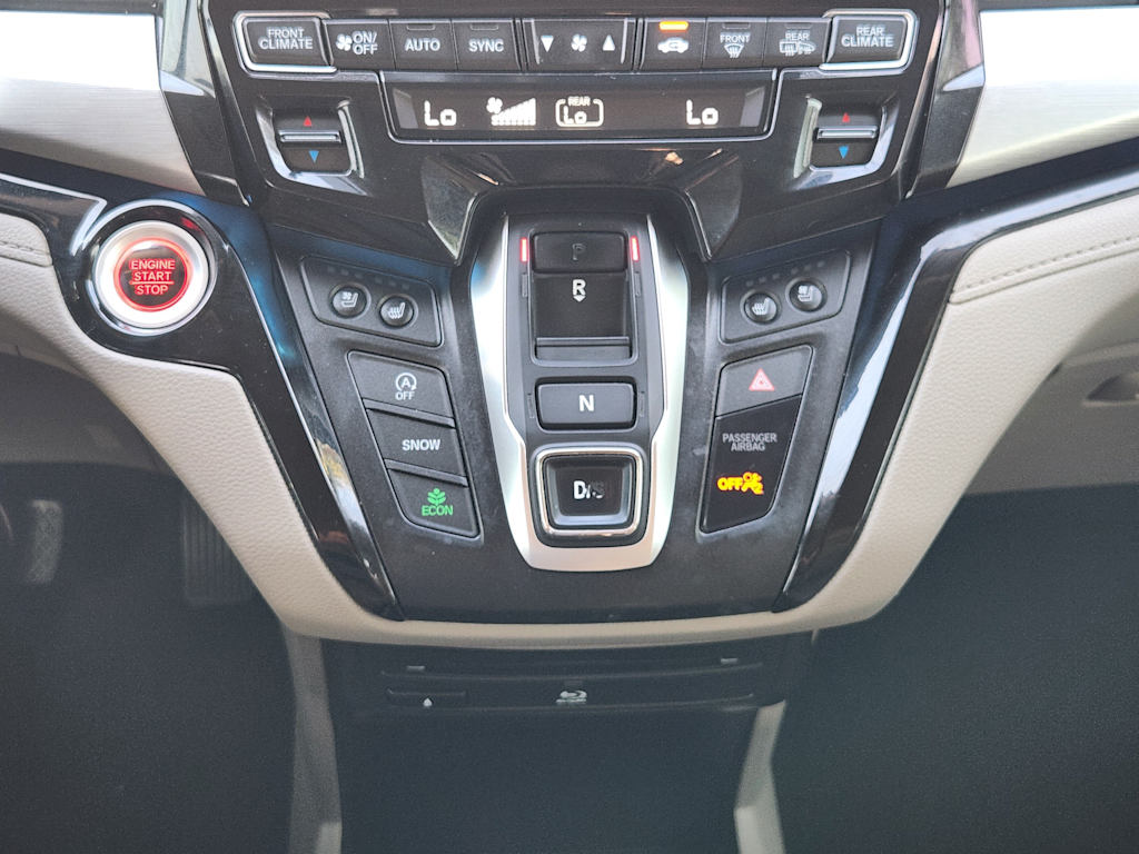 Thumbnail: 2018 Honda Odyssey - 24