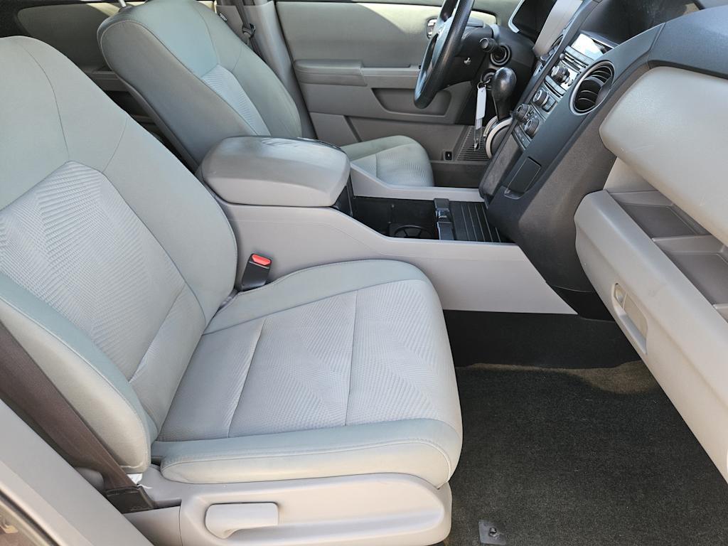 Thumbnail: 2015 Honda Pilot - 9