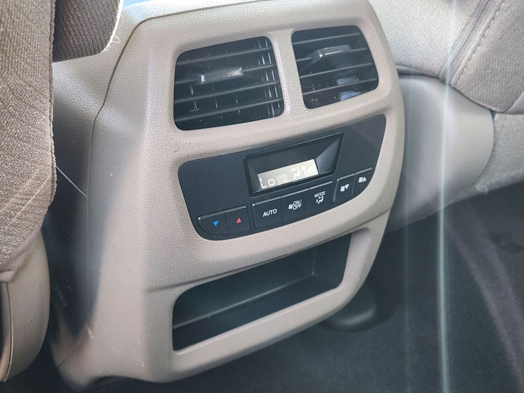 Thumbnail: 2016 Honda Pilot - 33
