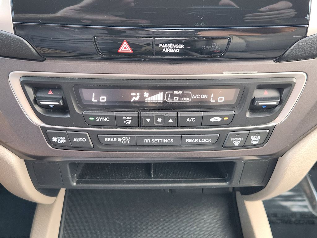 Thumbnail: 2016 Honda Pilot - 26