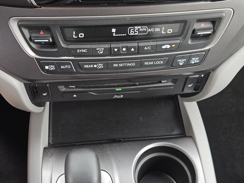 Thumbnail: 2019 Honda Pilot - 24