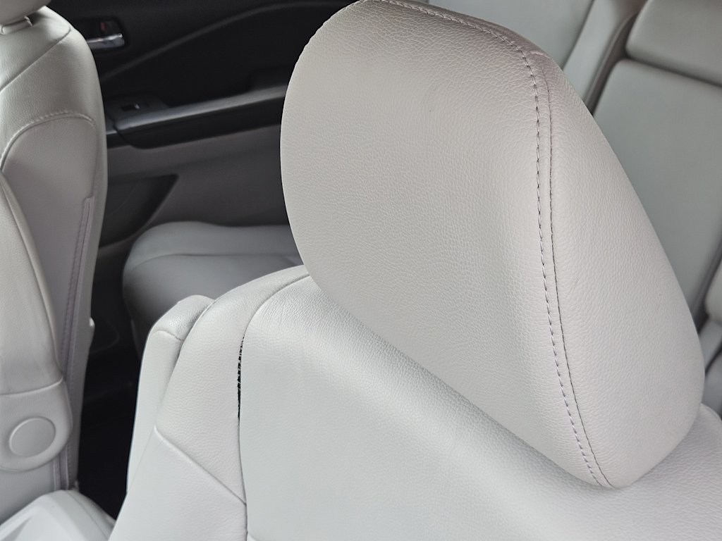 Thumbnail: 2019 Honda Pilot - 22