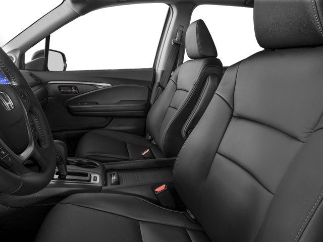 Thumbnail: 2017 Honda Pilot - 9