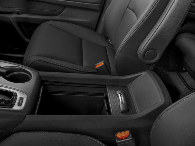 Thumbnail: 2017 Honda Pilot - 16