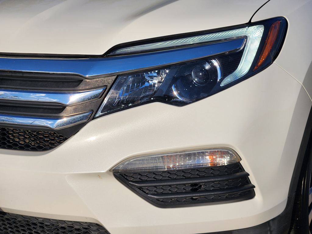 Thumbnail: 2017 Honda Pilot - 20