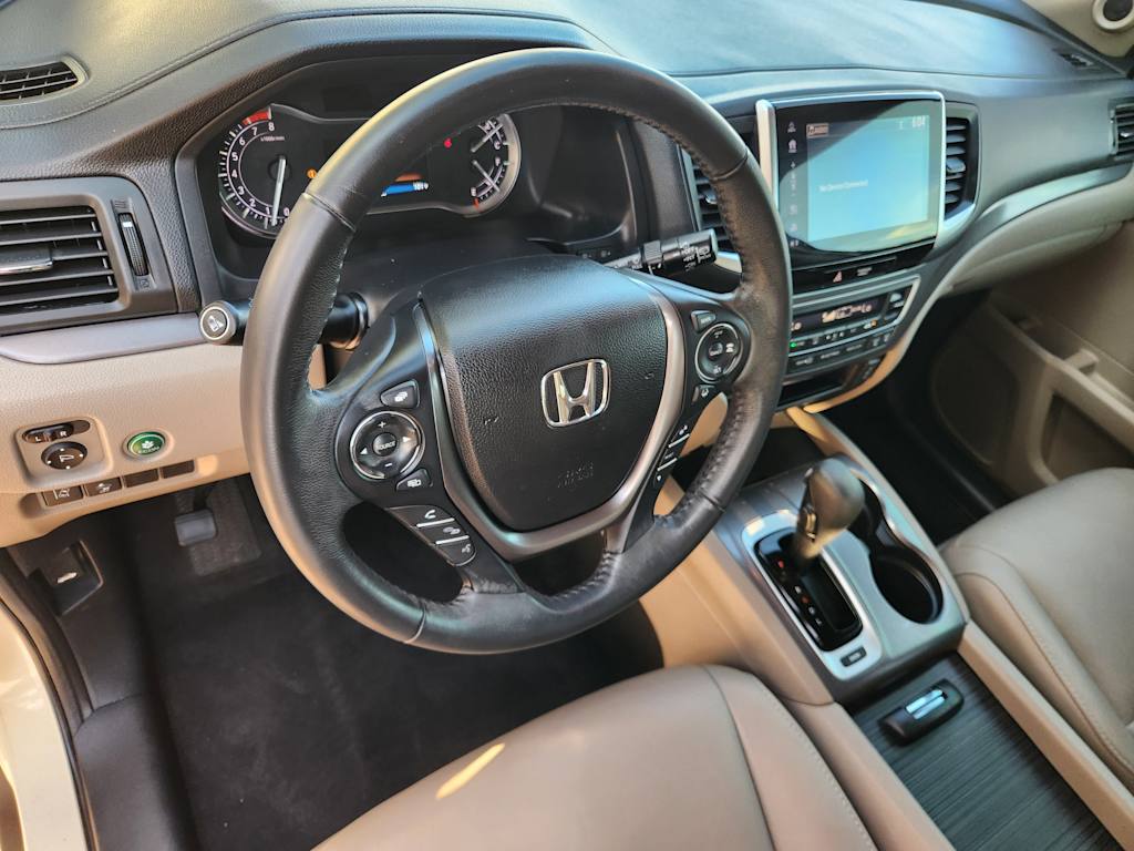 Thumbnail: 2017 Honda Pilot - 2