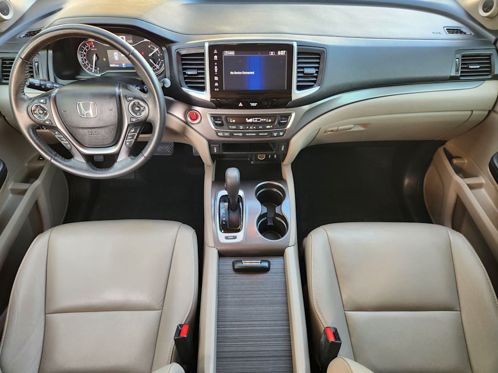 Thumbnail: 2017 Honda Pilot - 7