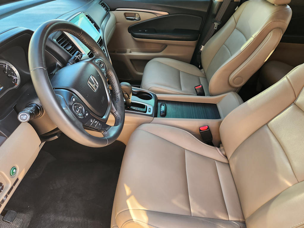 Thumbnail: 2017 Honda Pilot - 8