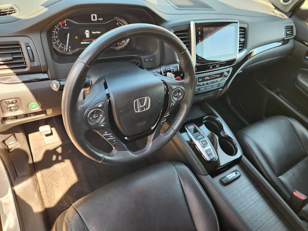 Thumbnail: 2017 Honda Pilot - 2