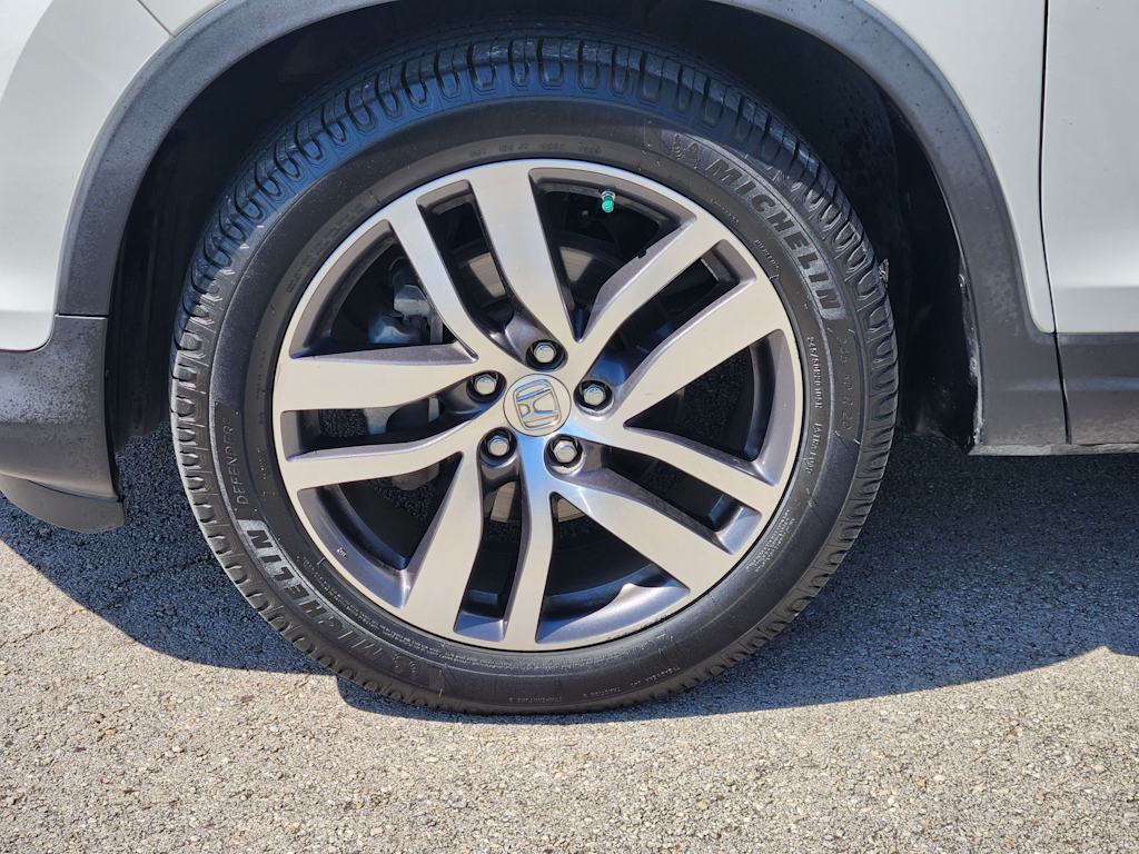 Thumbnail: 2017 Honda Pilot - 22
