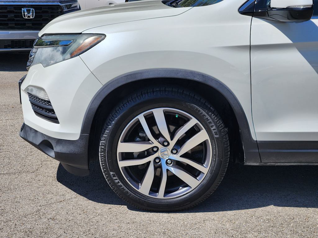 Thumbnail: 2017 Honda Pilot - 6