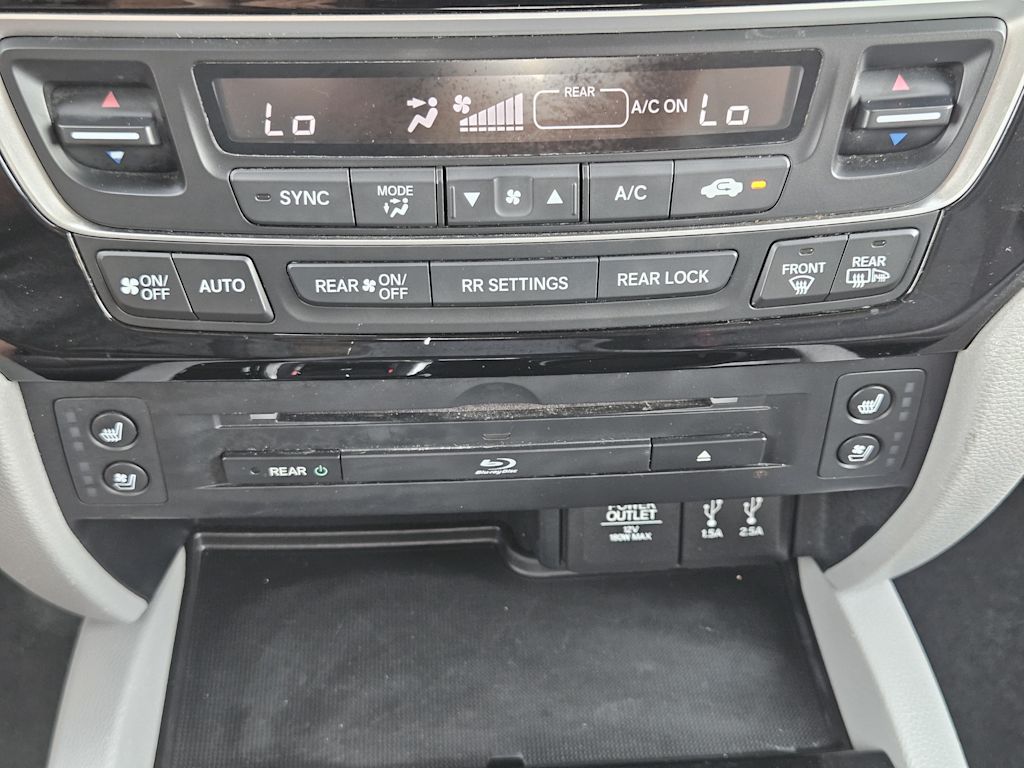 Thumbnail: 2016 Honda Pilot - 27