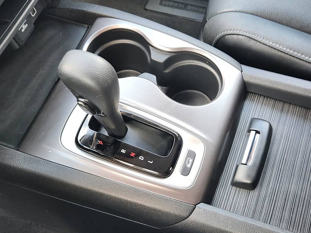 Thumbnail: 2019 Honda Pilot - 14