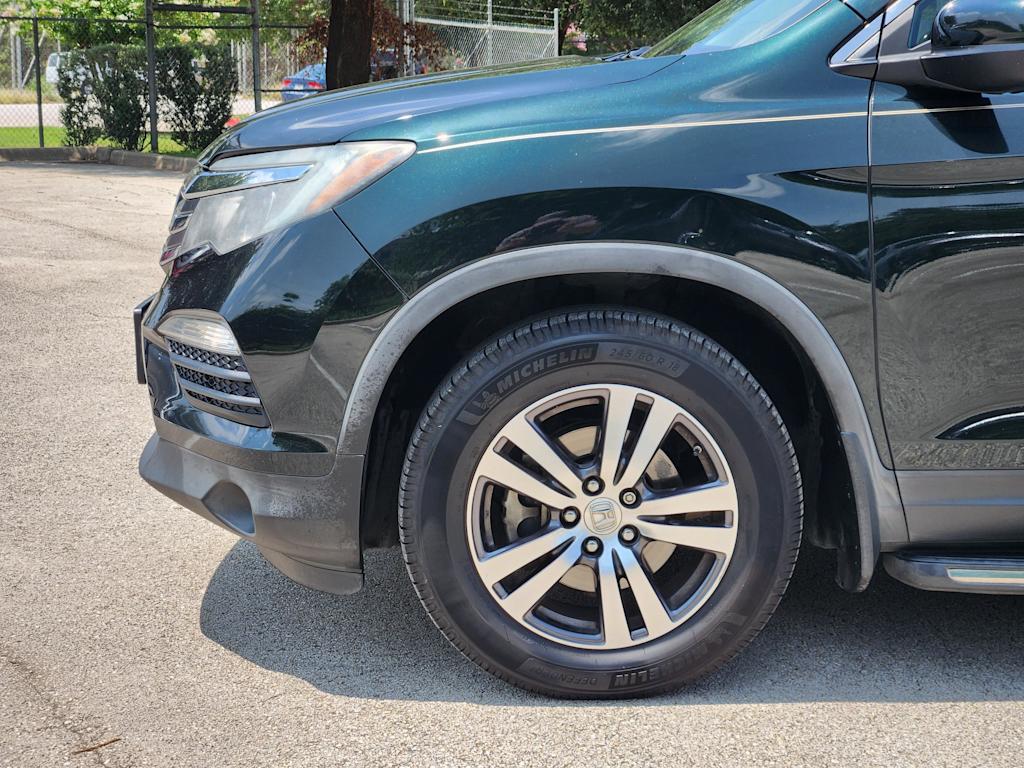 Thumbnail: 2017 Honda Pilot - 6
