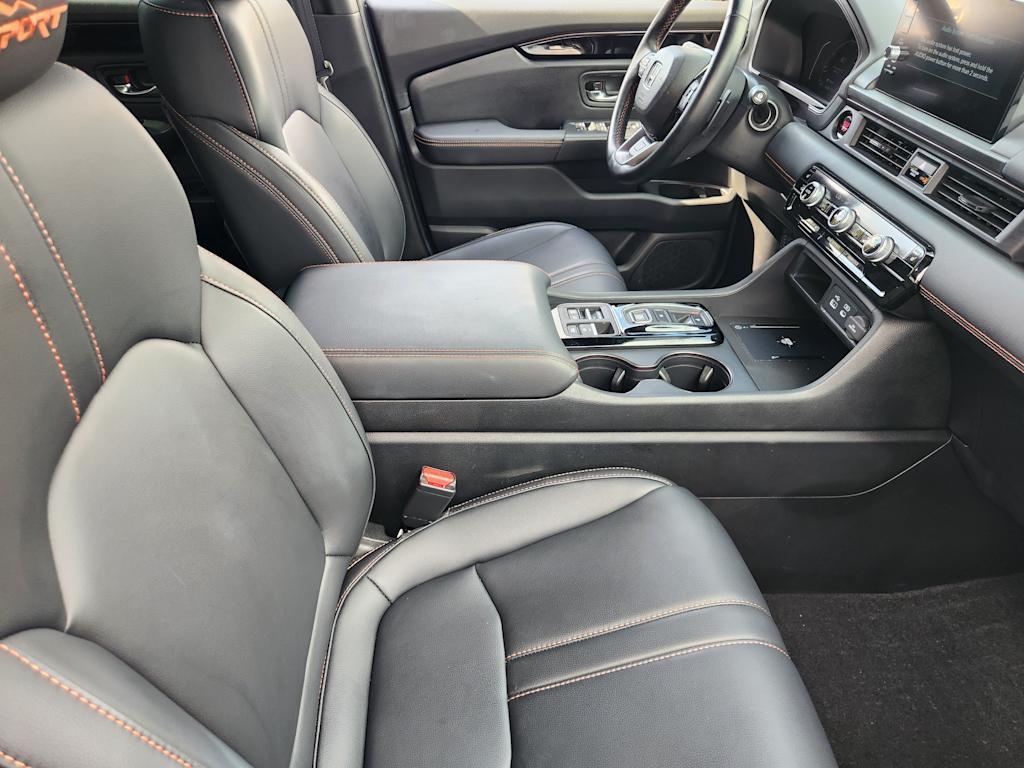 Thumbnail: 2025 Honda Pilot - 10