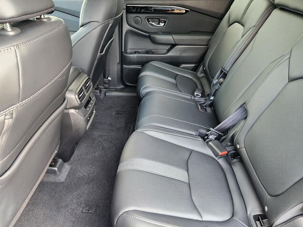Thumbnail: 2026 Honda Pilot - 9