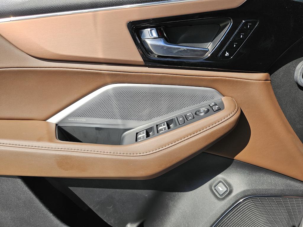Thumbnail: 2025 Acura MDX - 28
