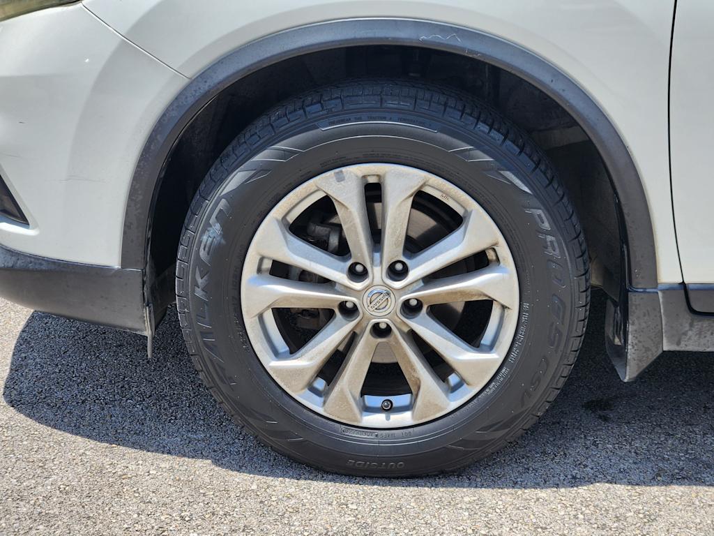 Thumbnail: 2015 Nissan Rogue - 21