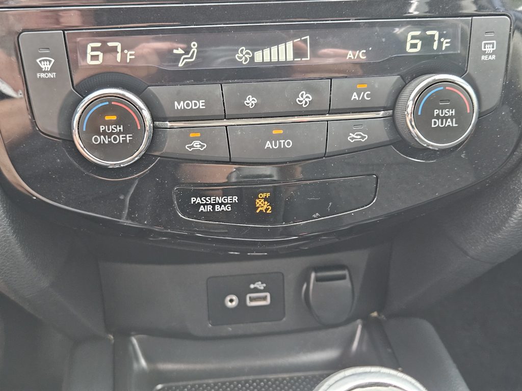 Thumbnail: 2019 Nissan Rogue - 28