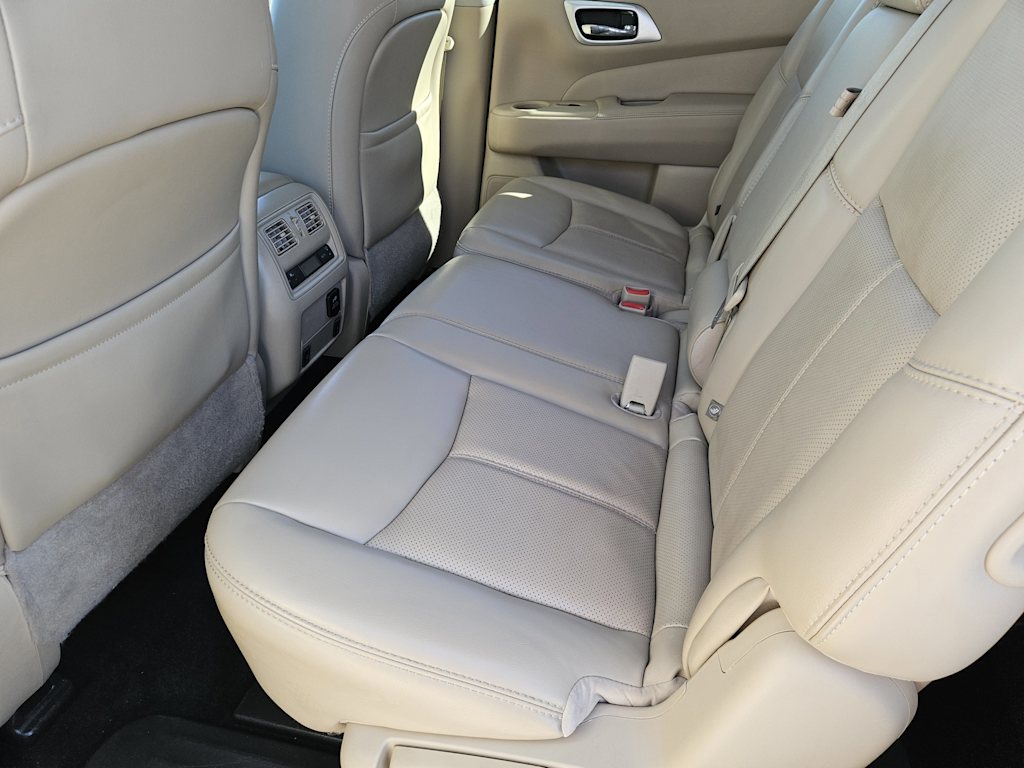 Thumbnail: 2017 Nissan Pathfinder - 12