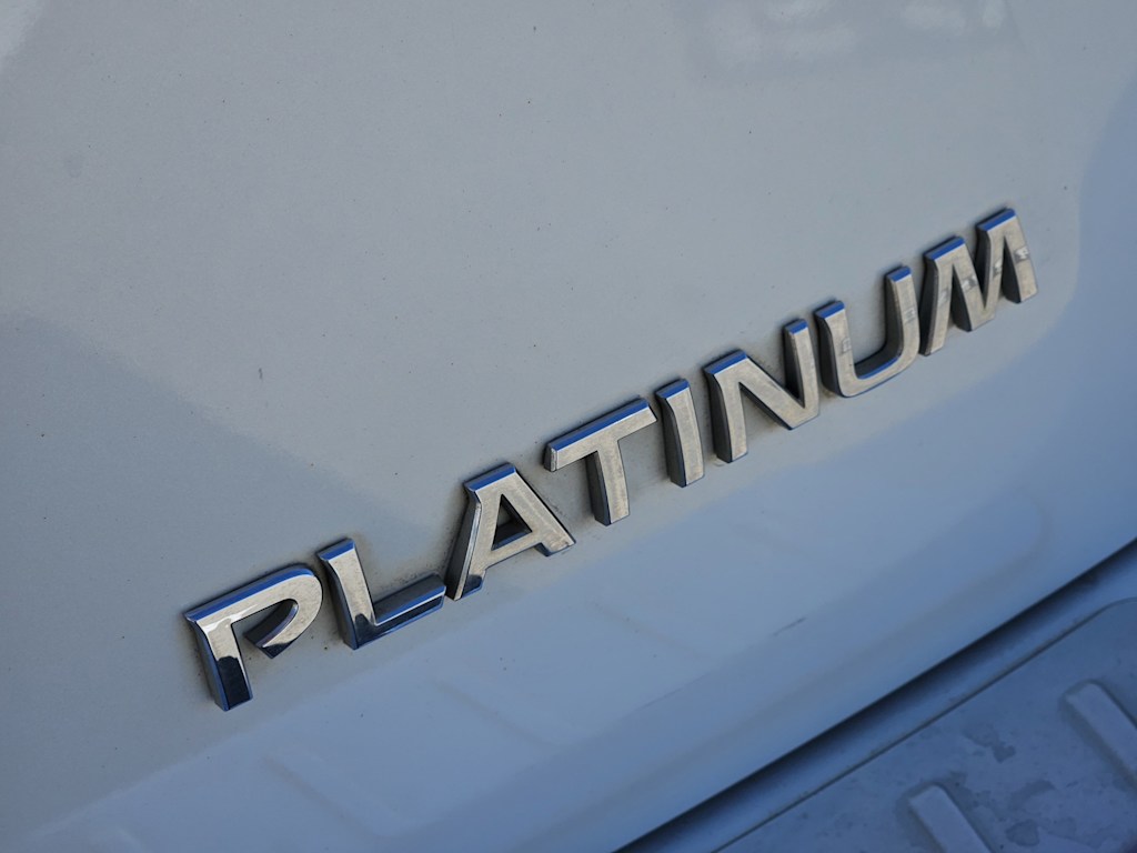 Thumbnail: 2017 Nissan Pathfinder - 24