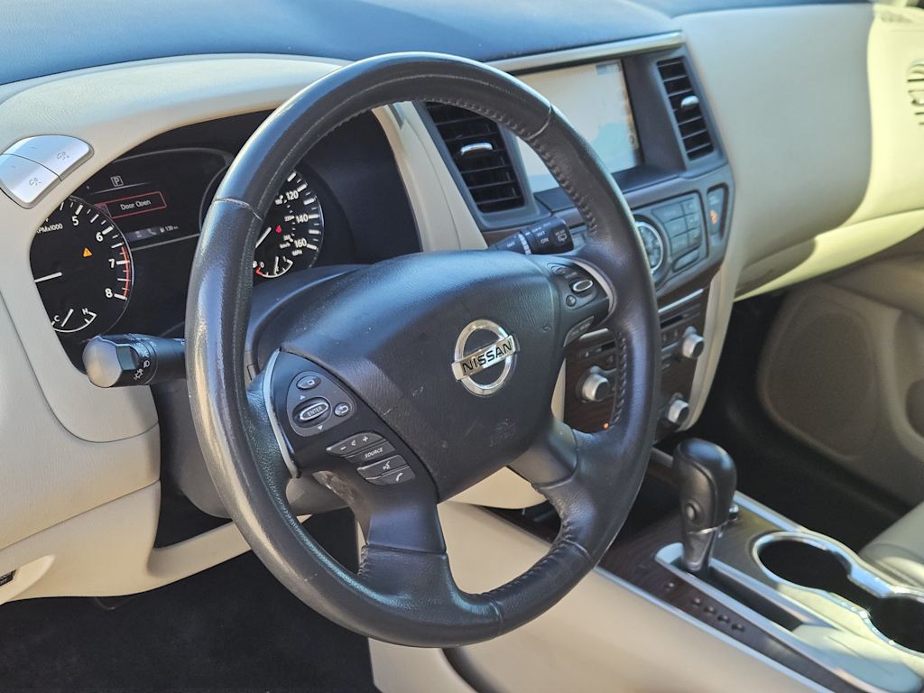 Thumbnail: 2017 Nissan Pathfinder - 2