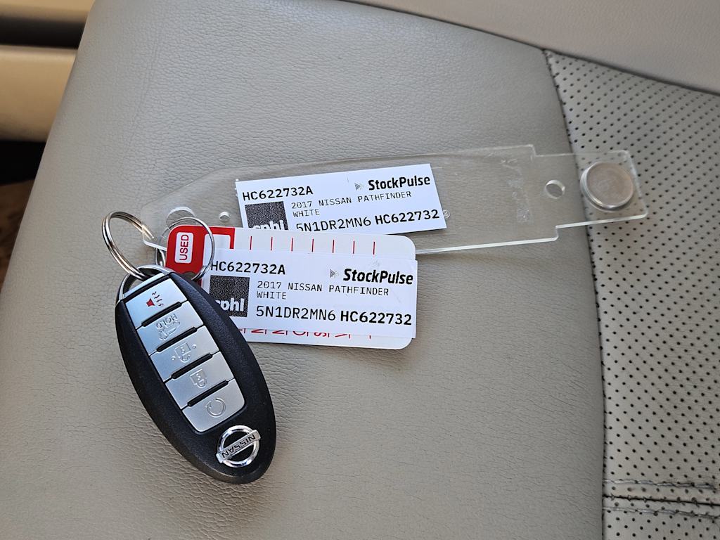 Thumbnail: 2017 Nissan Pathfinder - 18