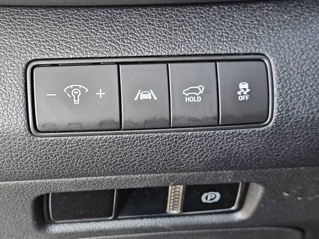 Thumbnail: 2023 Hyundai Santa Fe - 25