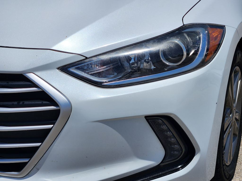 Thumbnail: 2018 Hyundai Elantra - 19