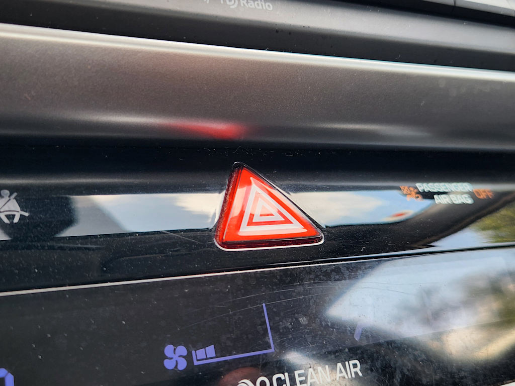 Thumbnail: 2020 Hyundai Elantra - 25