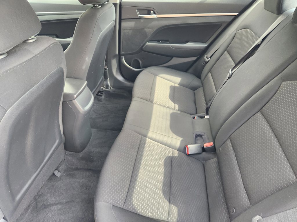 Thumbnail: 2020 Hyundai Elantra - 32