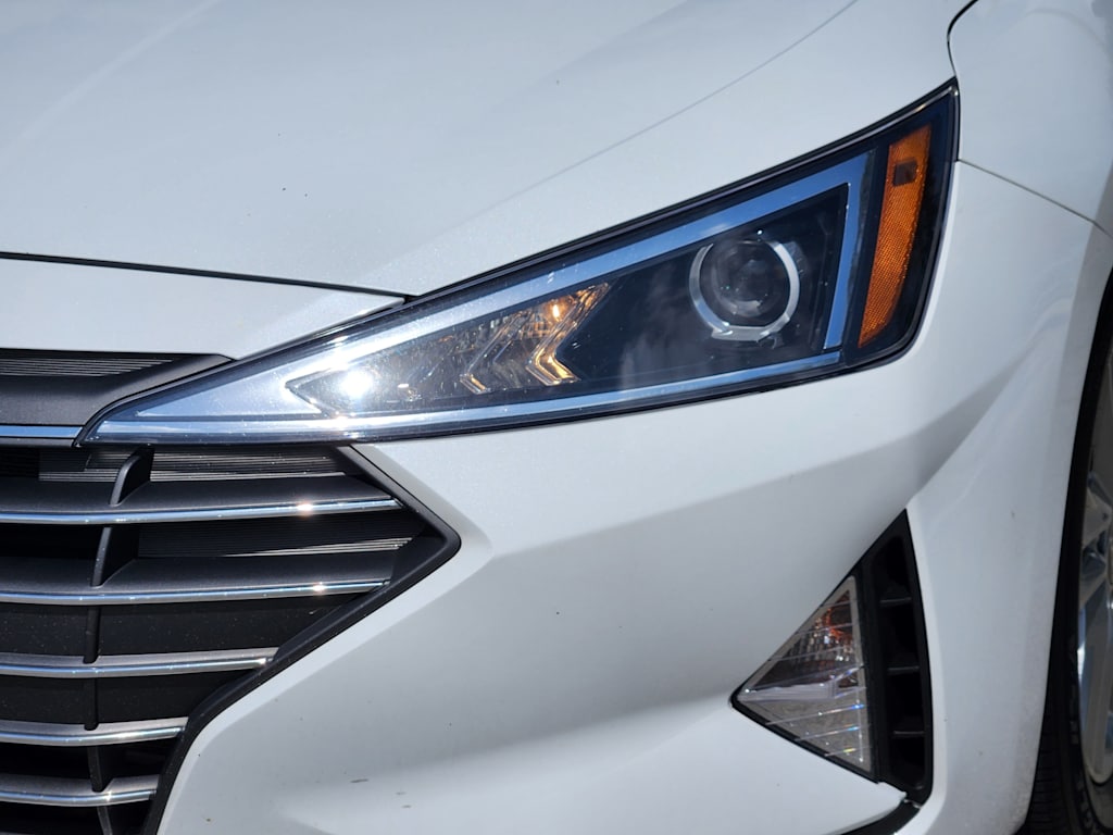 Thumbnail: 2020 Hyundai Elantra - 21