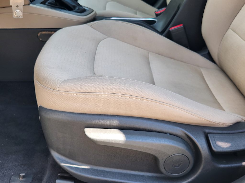 Thumbnail: 2017 Hyundai Elantra - 30