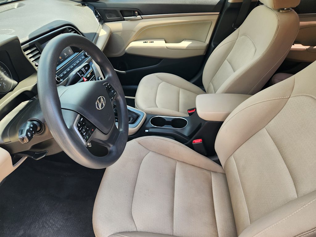 Thumbnail: 2017 Hyundai Elantra - 9