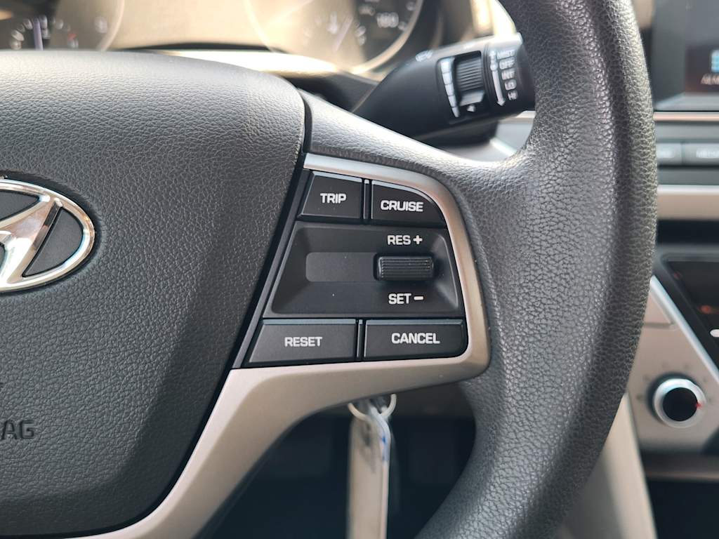 Thumbnail: 2017 Hyundai Elantra - 32