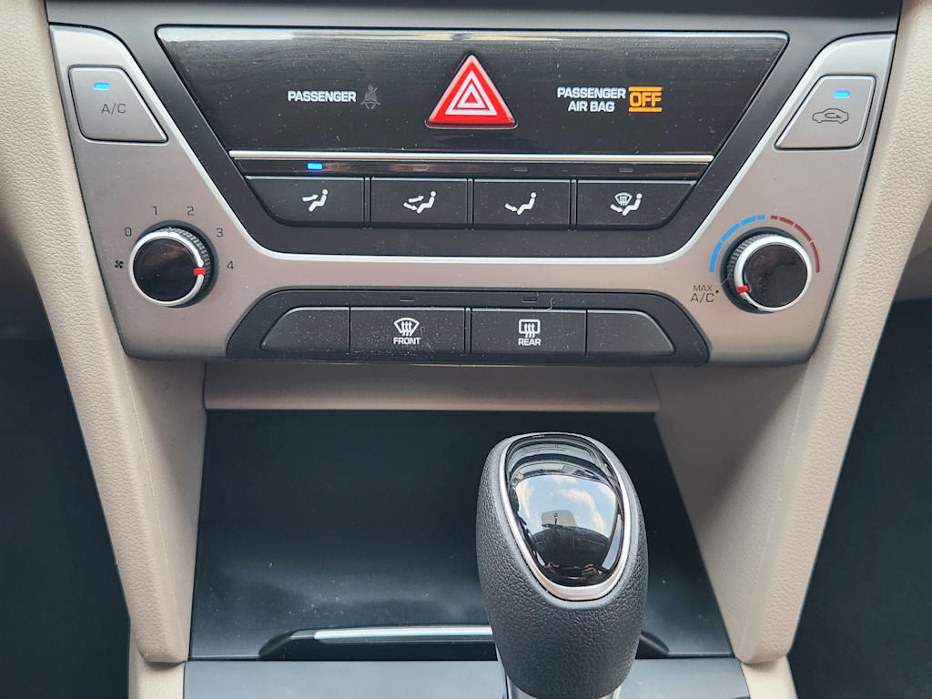 Thumbnail: 2017 Hyundai Elantra - 26