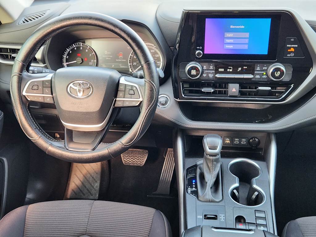 Thumbnail: 2023 Toyota Highlander - 12
